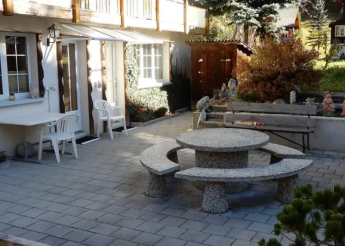 Haus Alpenperle * 萨斯阿尔马格尔